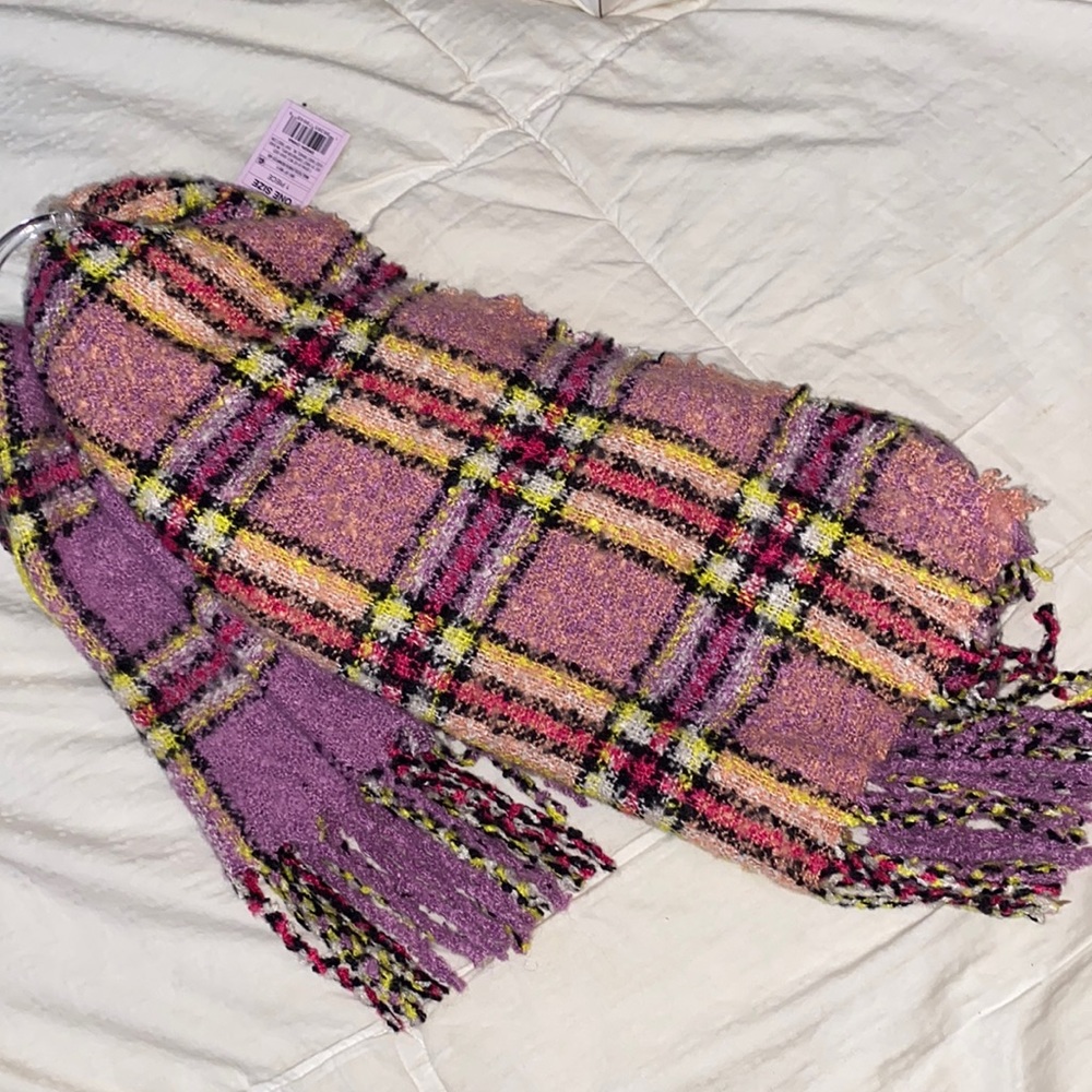 Target multicolored soft scarf